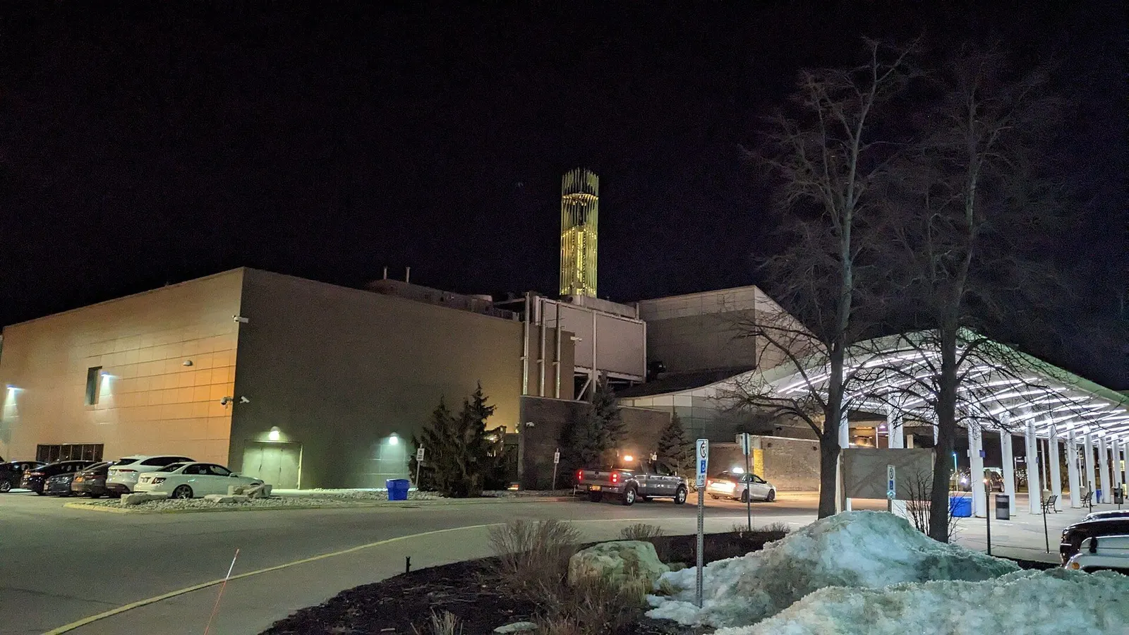 Elements Casino Brantford and its illuminated tower at night in winter — Elements Casino Brantford