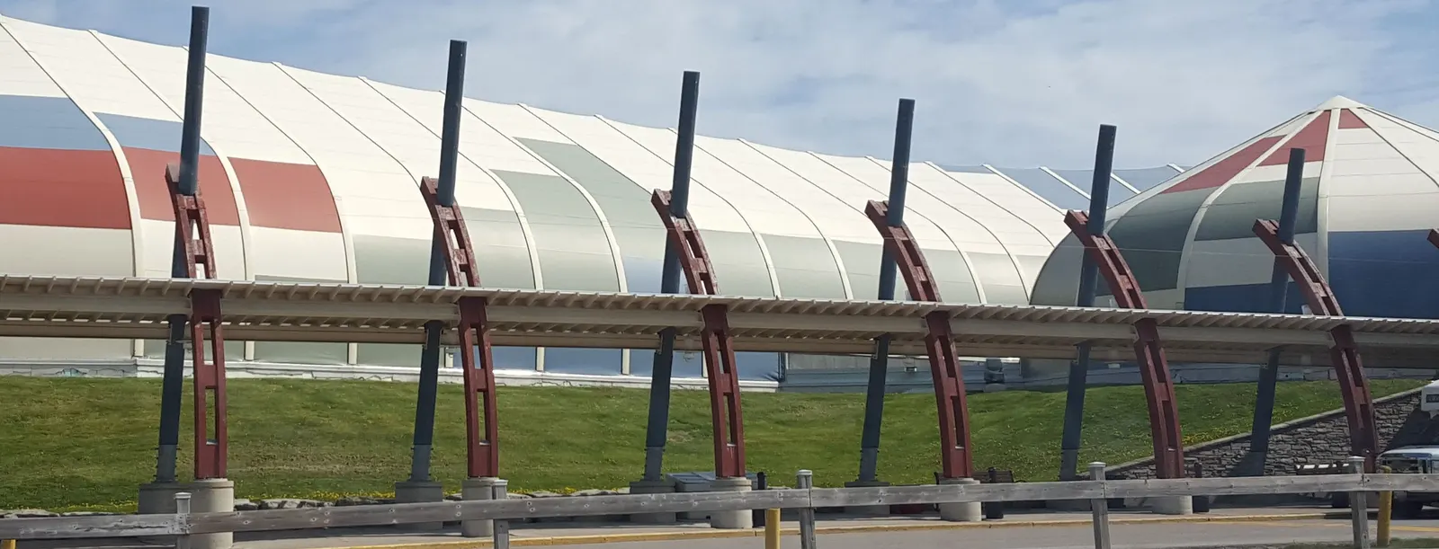 Great Blue Heron Casino seen from the street — Great Blue Heron Casino & Hotel